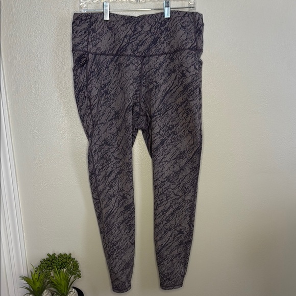 Purple Patterned Leggings - Picture 1 of 3